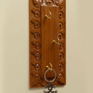 Vertical Key Holder With 3 Hooks